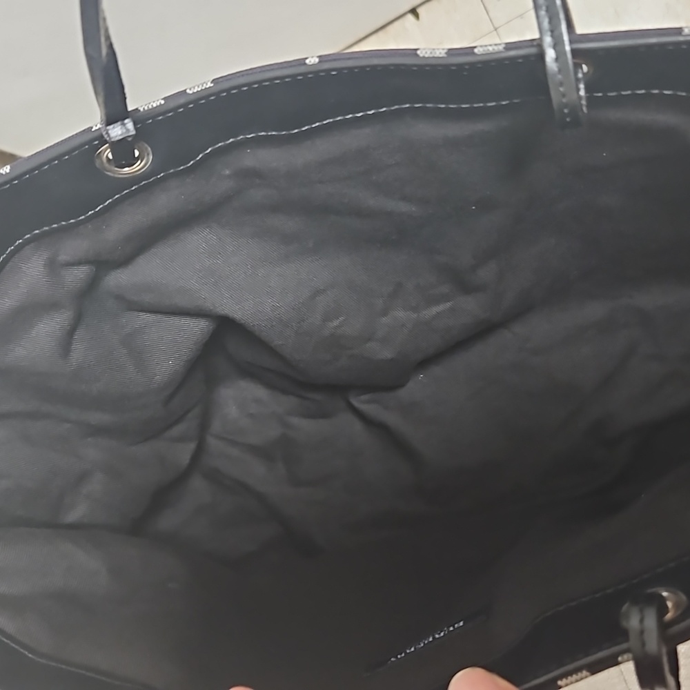Burberry Bag - Picture 3 of 11
